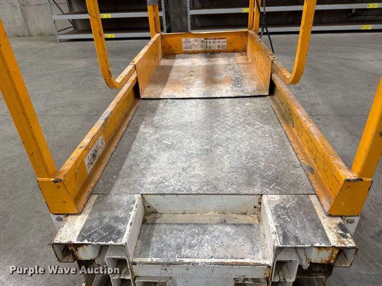 image for item EG7074 2015 Hy-Brid HB-1430 scissor lift