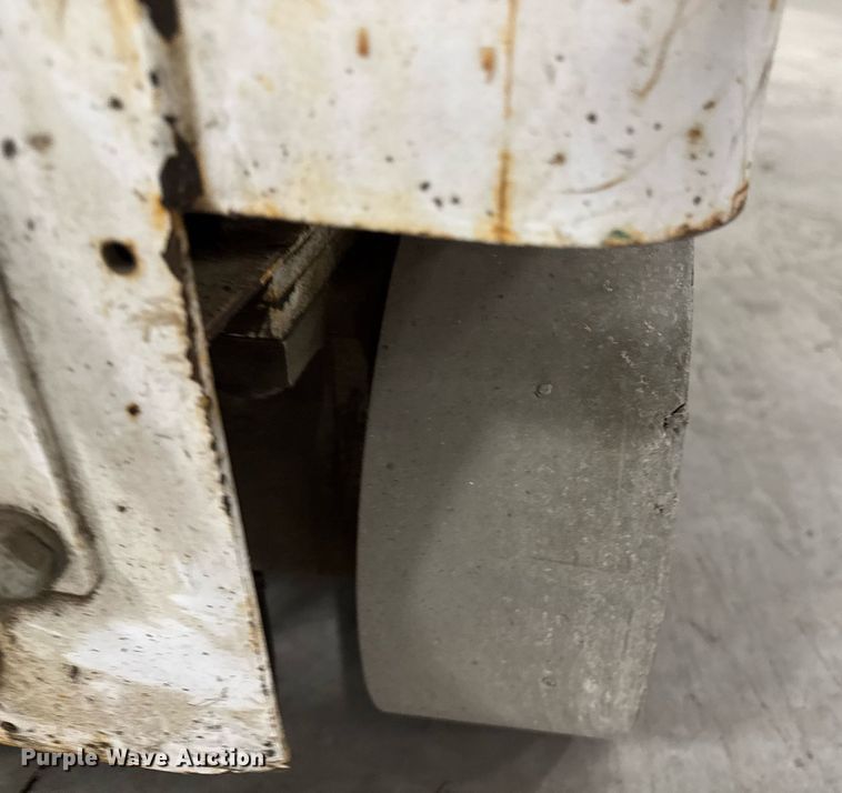 image for item EG7074 2015 Hy-Brid HB-1430 scissor lift