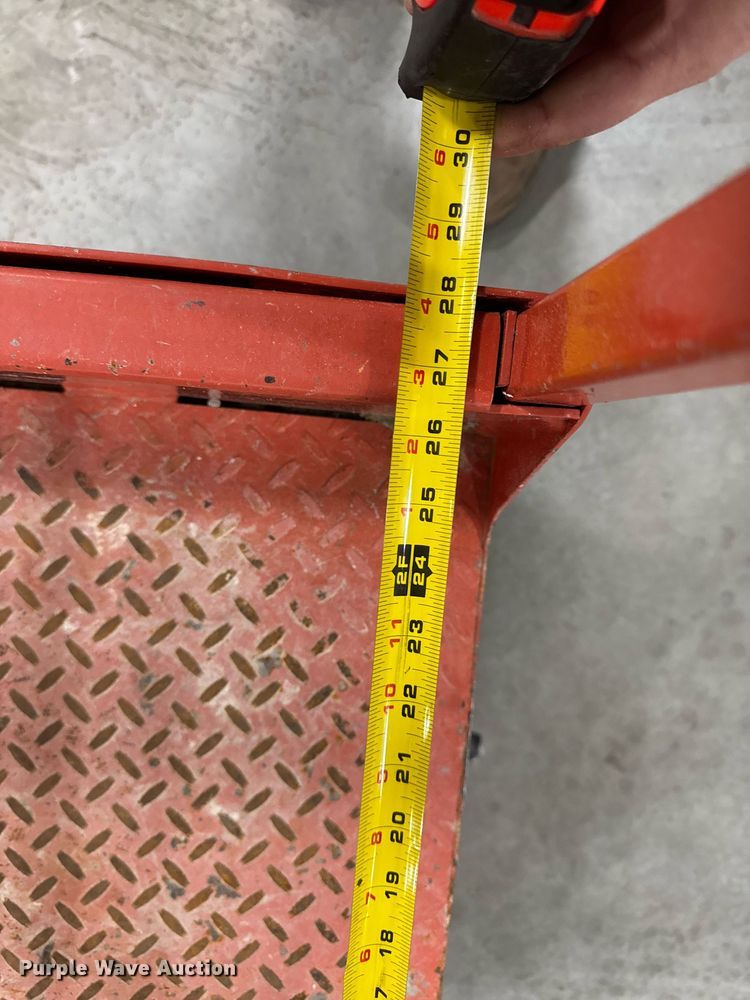 image for item EG7075 2017 Skyjack SJ16 vertical lift