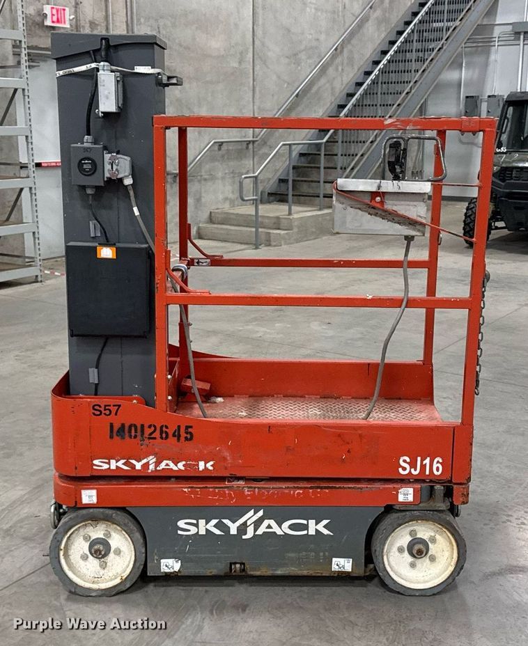 image for item EG7076 2017 Skyjack SJ16 vertical lift