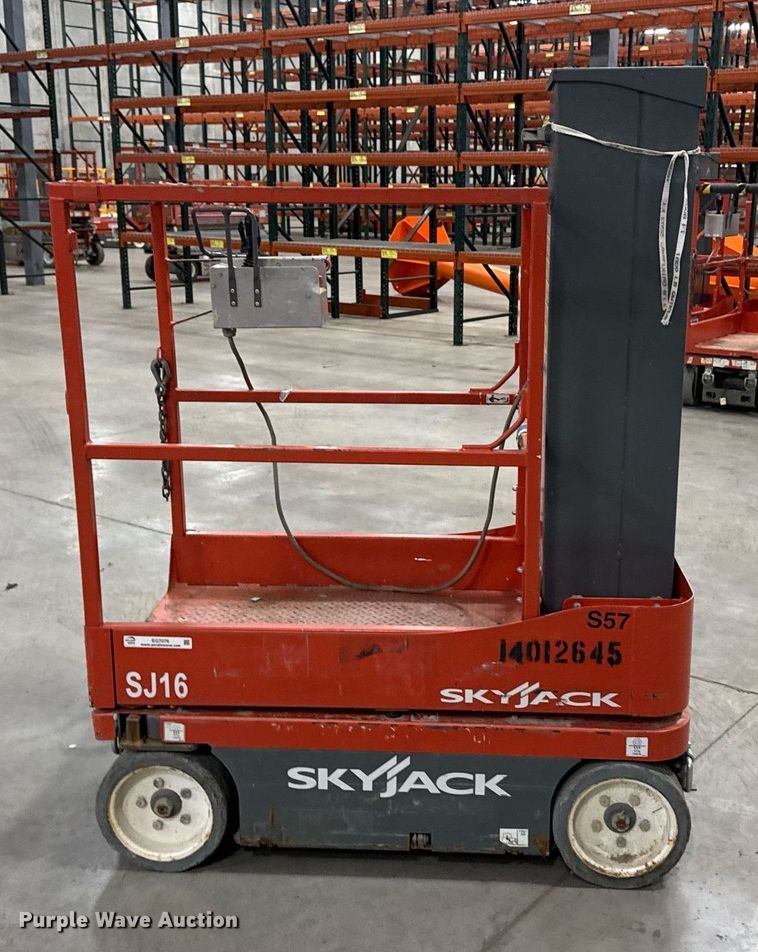 image for item EG7076 2017 Skyjack SJ16 vertical lift