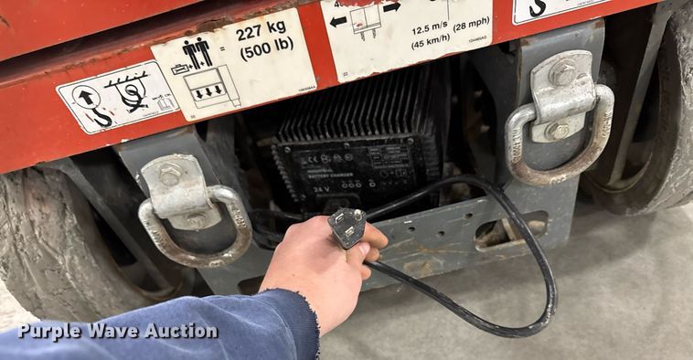 image for item EG7076 2017 Skyjack SJ16 vertical lift