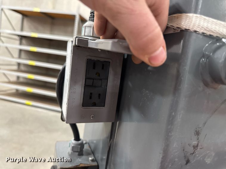 image for item EG7076 2017 Skyjack SJ16 vertical lift