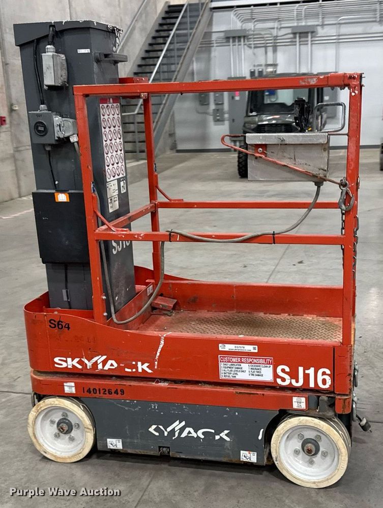 image for item EG7078 2017 Skyjack SJ16 vertical lift