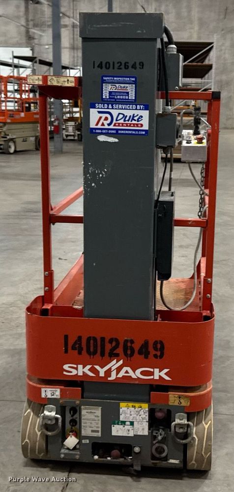 image for item EG7078 2017 Skyjack SJ16 vertical lift