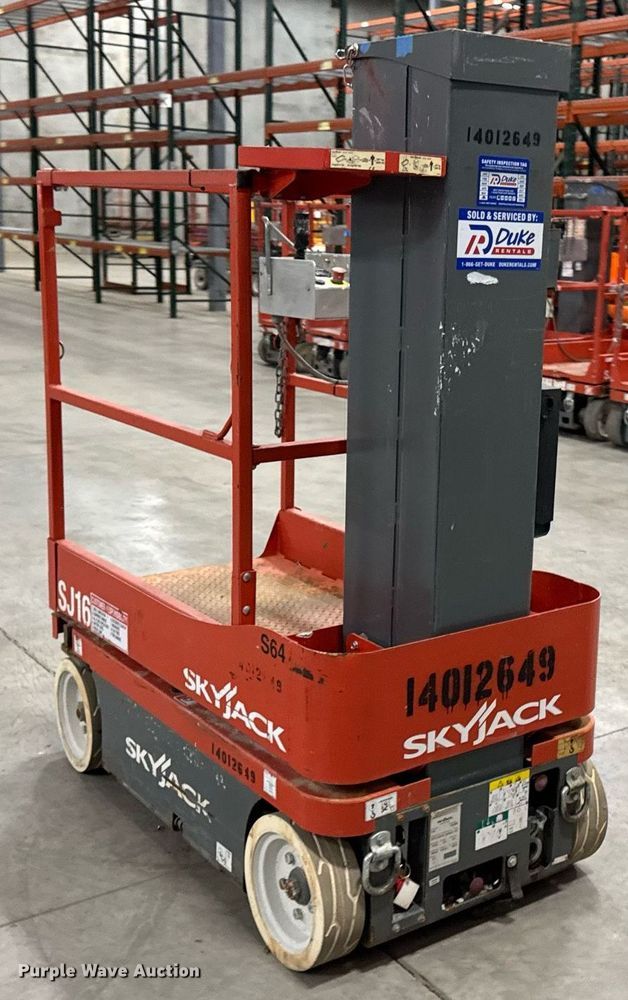 image for item EG7078 2017 Skyjack SJ16 vertical lift