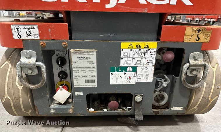 image for item EG7078 2017 Skyjack SJ16 vertical lift