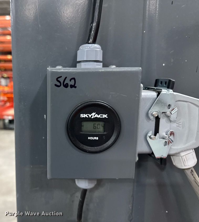 image for item EG7079 2017 Skyjack SJ16 vertical lift