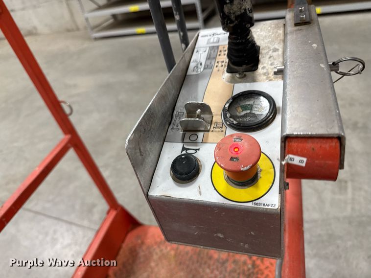 image for item EG7079 2017 Skyjack SJ16 vertical lift