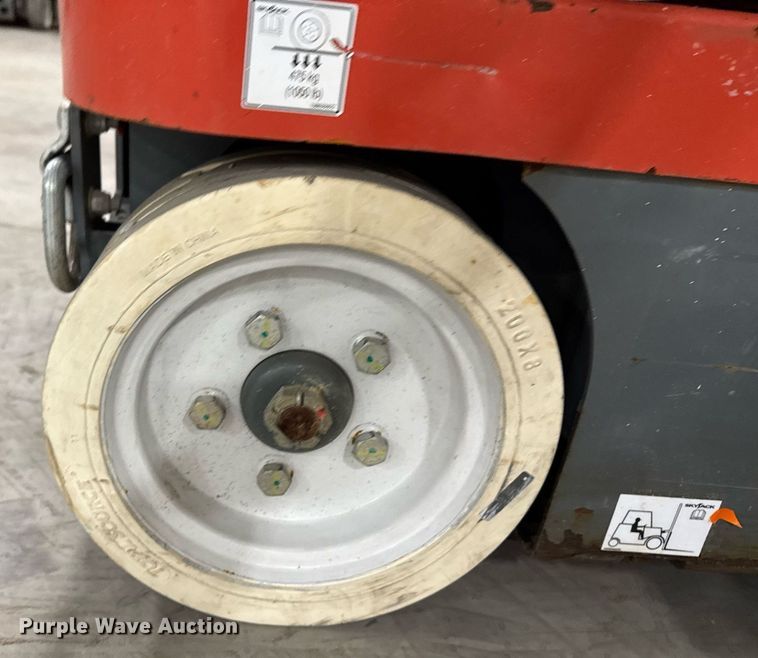 image for item EG7079 2017 Skyjack SJ16 vertical lift