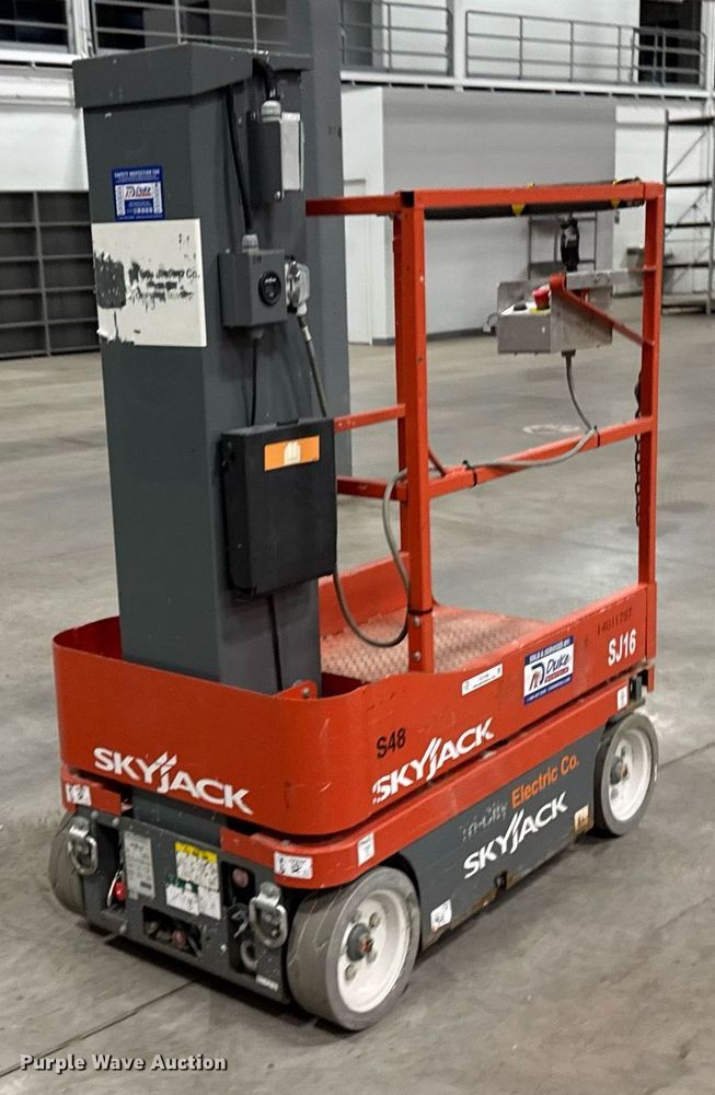 image for item EG7080 2017 Skyjack SJ16 vertical lift
