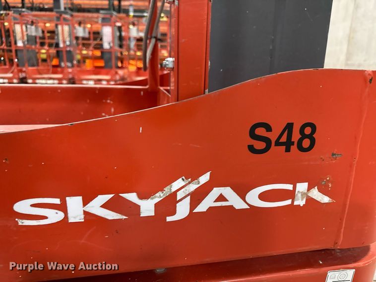 image for item EG7080 2017 Skyjack SJ16 vertical lift