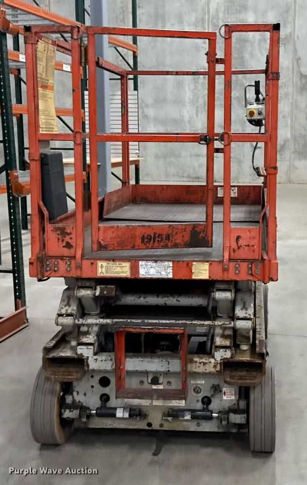 image for item EG7081 1999 Skyjack SJ-4620 scissor lift