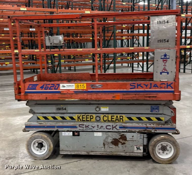 image for item EG7081 1999 Skyjack SJ-4620 scissor lift