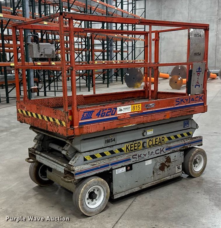 image for item EG7081 1999 Skyjack SJ-4620 scissor lift