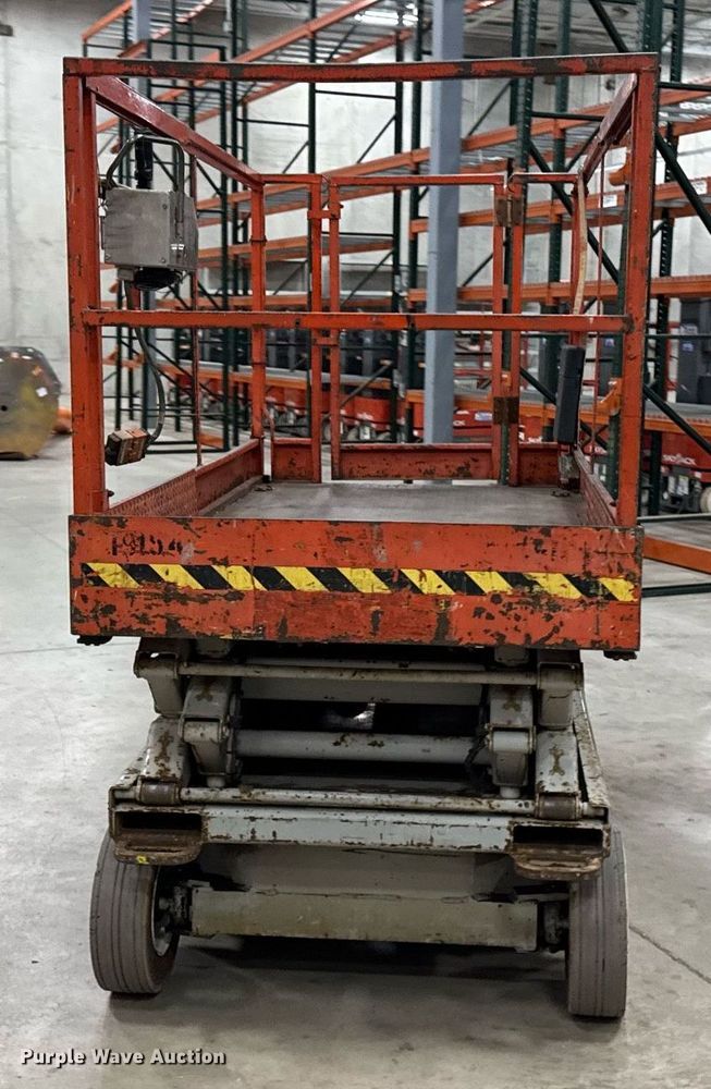 image for item EG7081 1999 Skyjack SJ-4620 scissor lift