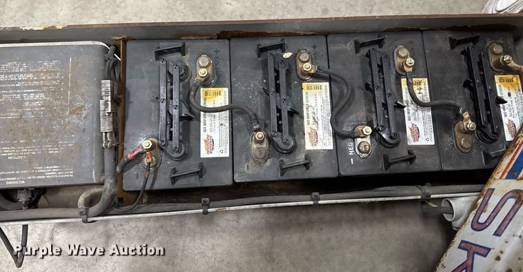 image for item EG7081 1999 Skyjack SJ-4620 scissor lift