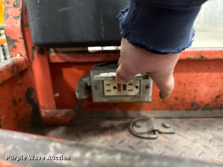 image for item EG7081 1999 Skyjack SJ-4620 scissor lift