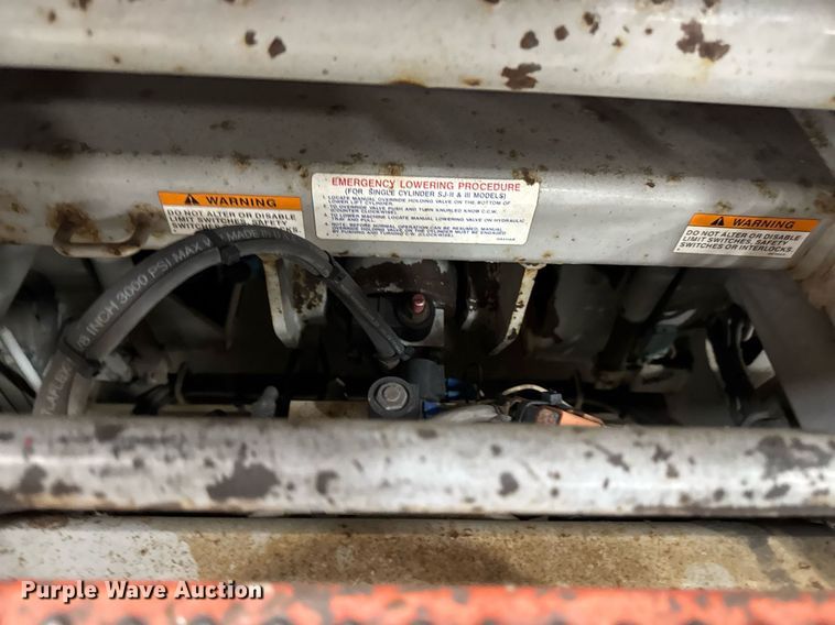 image for item EG7081 1999 Skyjack SJ-4620 scissor lift