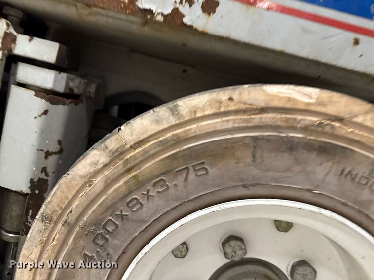 image for item EG7081 1999 Skyjack SJ-4620 scissor lift