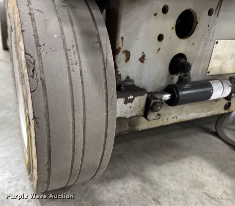 image for item EG7081 1999 Skyjack SJ-4620 scissor lift