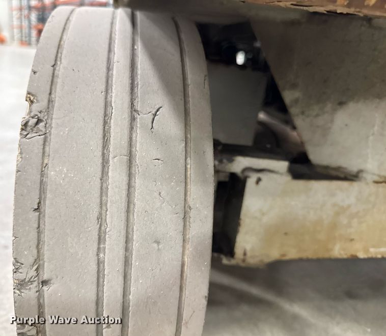 image for item EG7081 1999 Skyjack SJ-4620 scissor lift