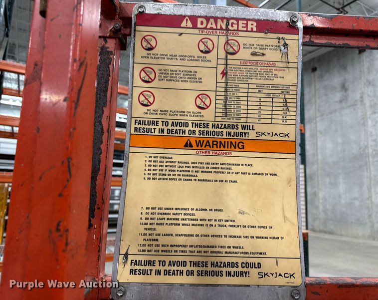 image for item EG7081 1999 Skyjack SJ-4620 scissor lift