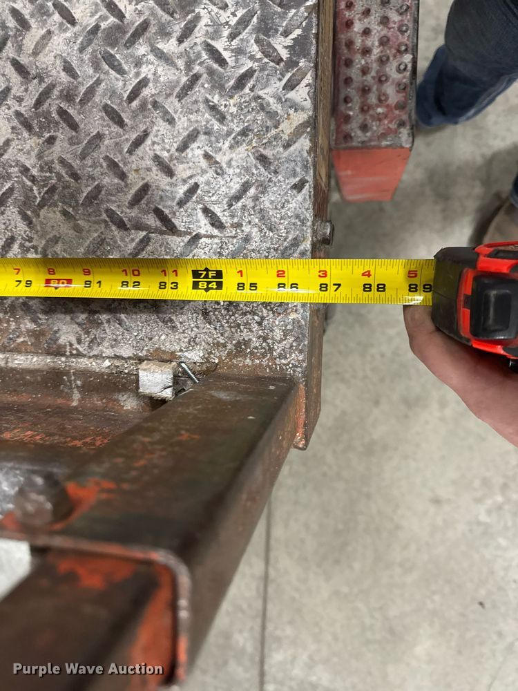 image for item EG7082 1993 Skyjack SJ-3220 scissor lift