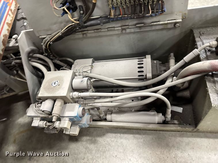 image for item EG7082 1993 Skyjack SJ-3220 scissor lift