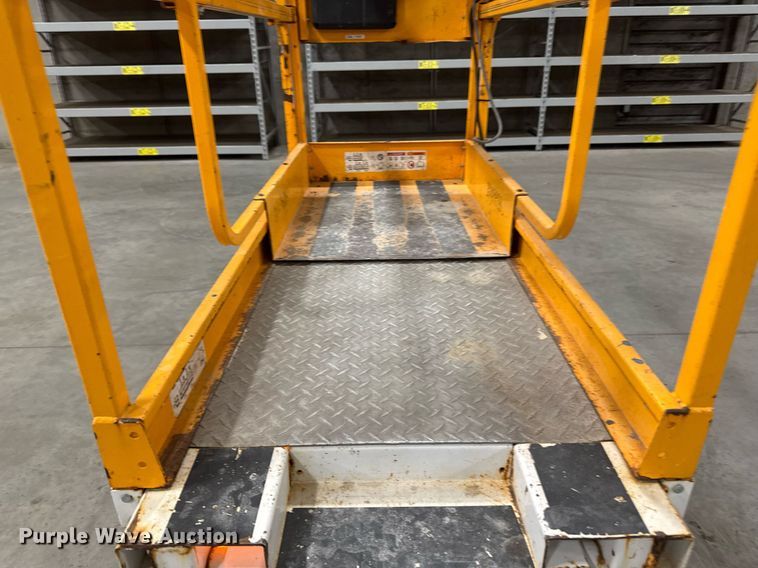 image for item EG7083 2016 Hy-Brid HB-1430 scissor lift