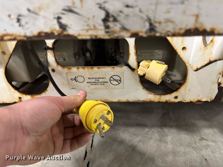 image for item EG7083 2016 Hy-Brid HB-1430 scissor lift