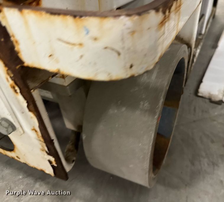 image for item EG7083 2016 Hy-Brid HB-1430 scissor lift