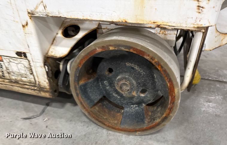 image for item EG7083 2016 Hy-Brid HB-1430 scissor lift