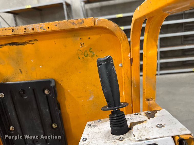 image for item EG7084 2015 Hy-Brid HB-1430 scissor lift