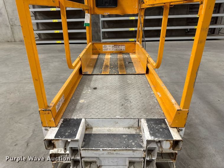 image for item EG7084 2015 Hy-Brid HB-1430 scissor lift
