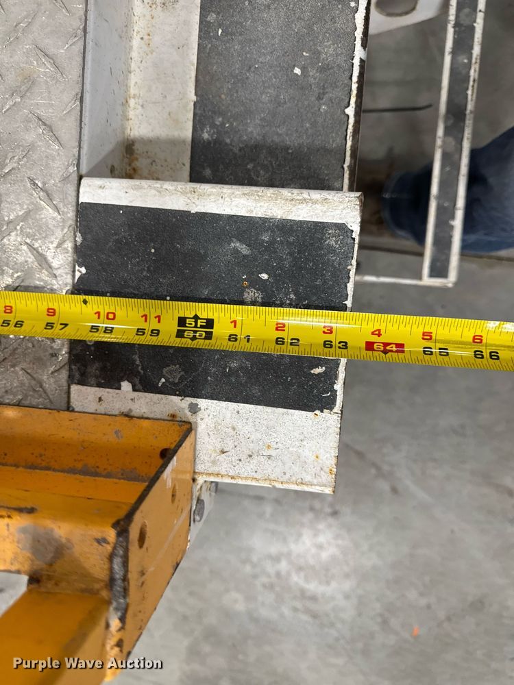 image for item EG7084 2015 Hy-Brid HB-1430 scissor lift