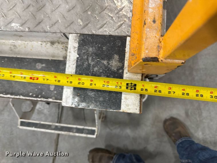 image for item EG7084 2015 Hy-Brid HB-1430 scissor lift