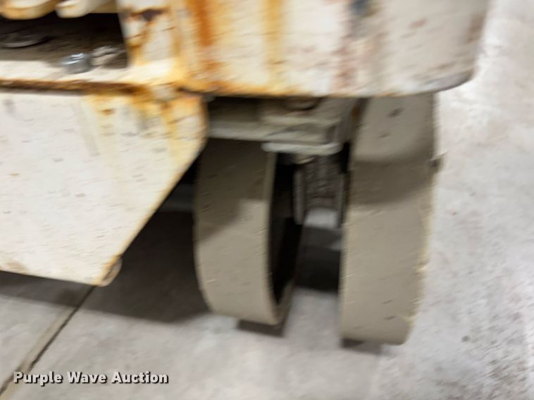 image for item EG7084 2015 Hy-Brid HB-1430 scissor lift