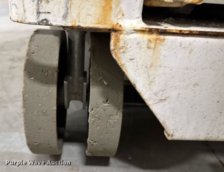 image for item EG7084 2015 Hy-Brid HB-1430 scissor lift