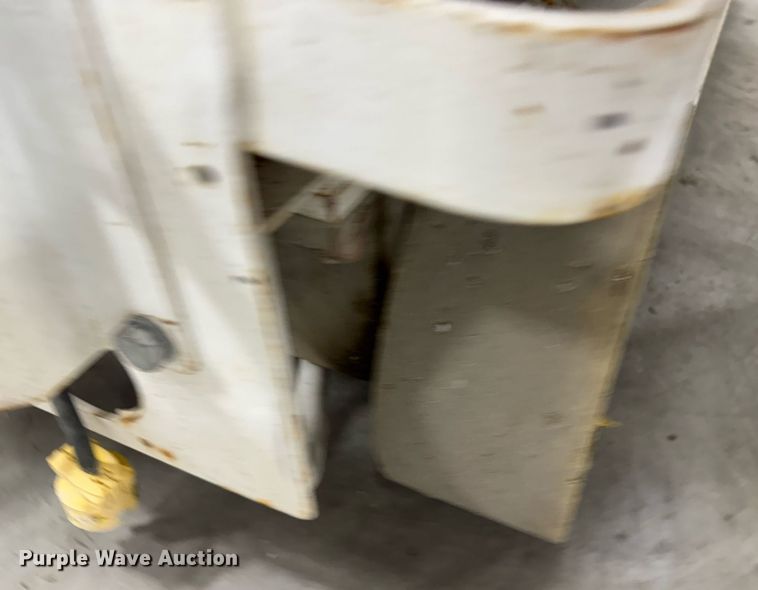 image for item EG7084 2015 Hy-Brid HB-1430 scissor lift