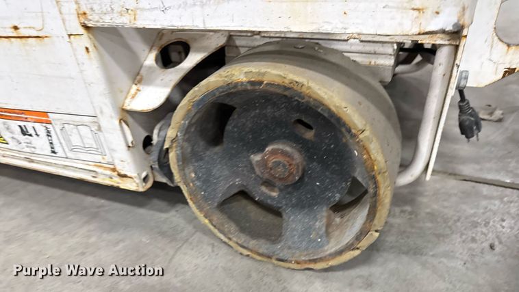 image for item EG7084 2015 Hy-Brid HB-1430 scissor lift