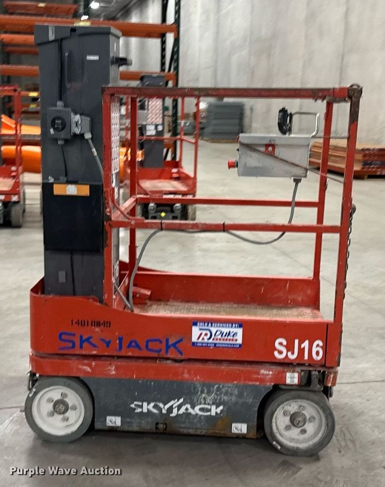 image for item EG7085 2017 Skyjack SJ16 vertical lift