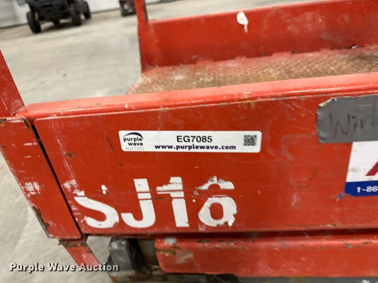 image for item EG7085 2017 Skyjack SJ16 vertical lift