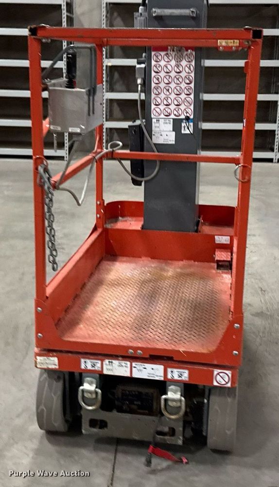 image for item EG7086 2017 Skyjack SJ16 vertical lift