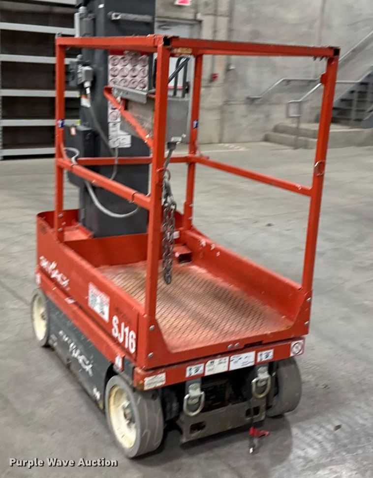 image for item EG7086 2017 Skyjack SJ16 vertical lift