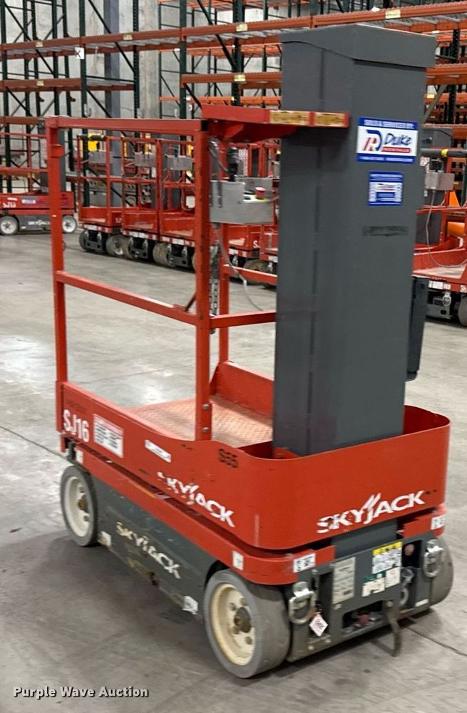image for item EG7086 2017 Skyjack SJ16 vertical lift