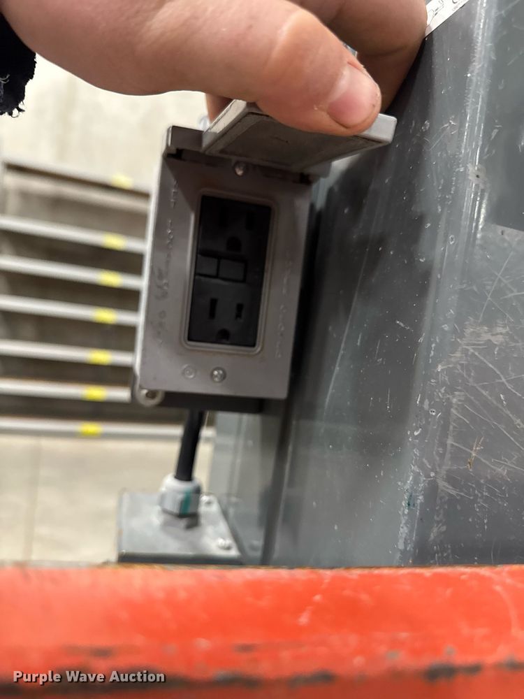 image for item EG7086 2017 Skyjack SJ16 vertical lift