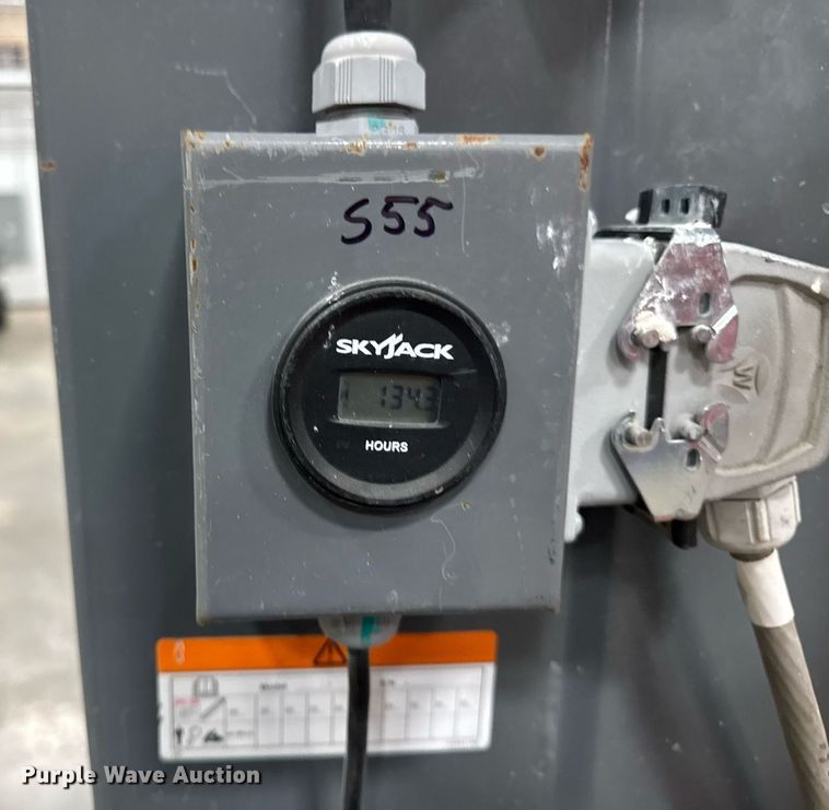 image for item EG7086 2017 Skyjack SJ16 vertical lift