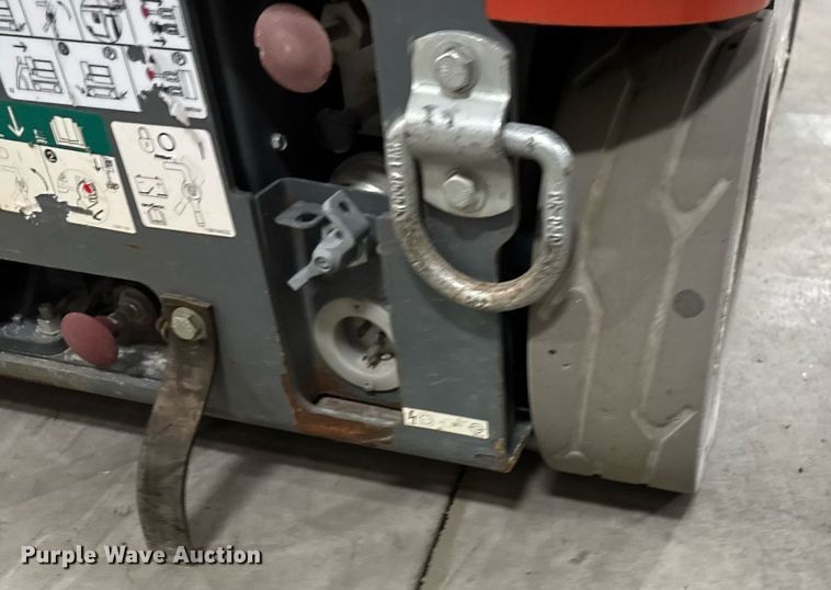 image for item EG7086 2017 Skyjack SJ16 vertical lift