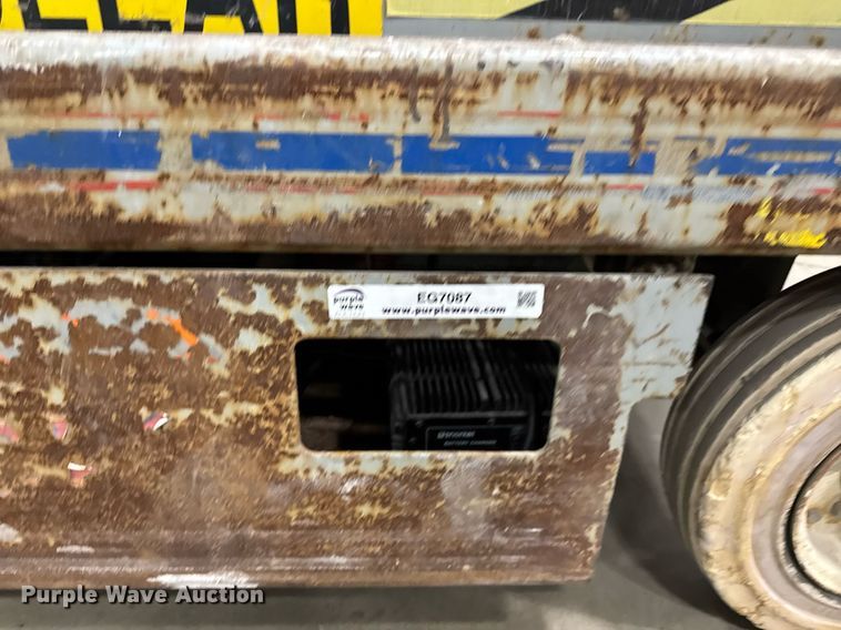 image for item EG7087 1993 Skyjack SJ-3220 scissor lift